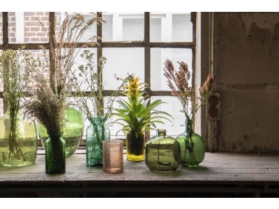 Вази та пляшки