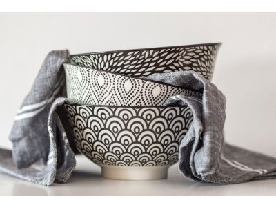 Misky a dekorativní nádoby