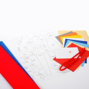 Goldbuch Sada k výrobě papírové školní tašky ve tvaru vesmírné lodi, 70 cm