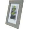 S46KF7 Dřevěný rám v šedé barvě s perleťovým lemováním 13x13 cm
