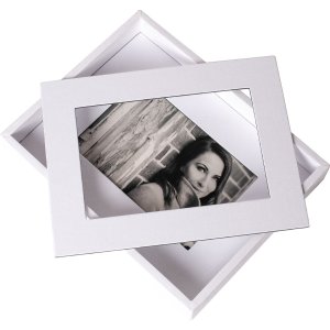 Passepartout rám na fotografie 10x15 cm bílý