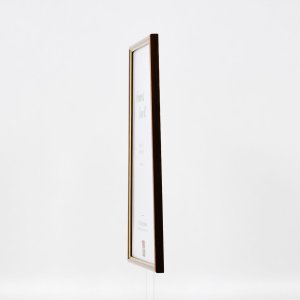 Efektní dřevěný rám profil 23 světle hnědý 10,5x14,8 cm muzejní sklo