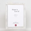 Efektní rám na obrazy z masivního dřeva 2240 bílý 10,5x14,8 cm muzejní sklo