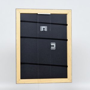 Efektní dřevěný rám profil 94 stříbrný 13x13 cm antireflexní sklo