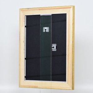 Efektní dřevěný rám profil 95 zlatý 13x13 cm antireflexní sklo