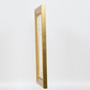 Efektní dřevěný rám profil 95 zlatý 13x13 cm antireflexní sklo