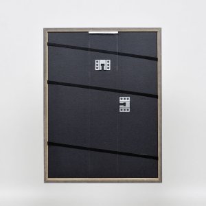 Efektní rám z masivního dřeva profil 25 ořechově hnědý 13x18 cm akrylové sklo