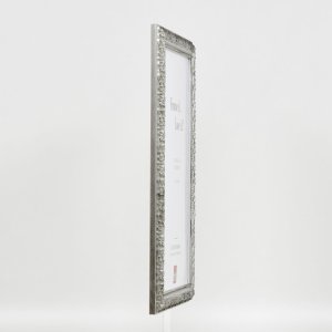 Efektní dřevěný rám profil 94 stříbrný 14,8x21 cm antireflexní sklo
