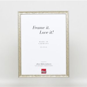Efektní dřevěný rám profil 2070 muzejní sklo 14,8x21 cm stříbrný