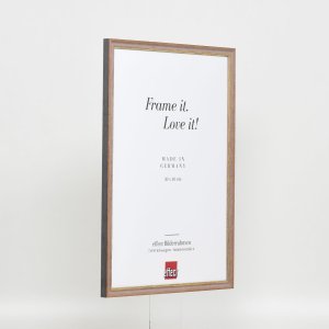 Efektní rám z masivního dřeva profil 25 ořechově hnědý 18x27 cm antireflexní sklo