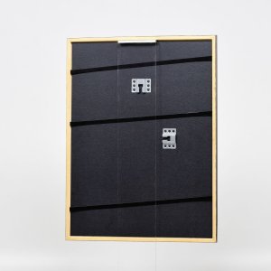 Efektní dřevěný rám profil 23 světle hnědý 20x20 cm muzejní sklo