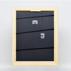 Efektní rám z masivního dřeva profil 30 černý 20x20 cm muzejní sklo