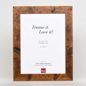 Efektní dřevěný rám 2400 hnědý 20x28 cm antireflexní sklo