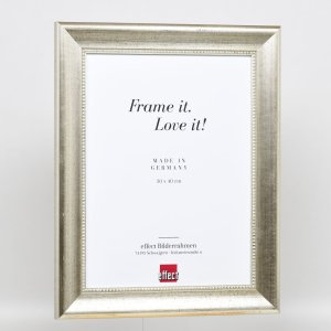 Efektní dřevěný rám profil 95 stříbrný 20x30 cm antireflexní sklo