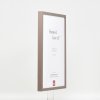 Efektní dřevěný rám profil 35 hnědý 25x35 cm antireflexní sklo