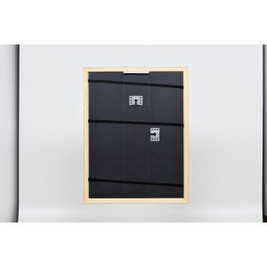 Efektní dřevěný rám profil 38 hnědý 25x35 cm antireflexní sklo
