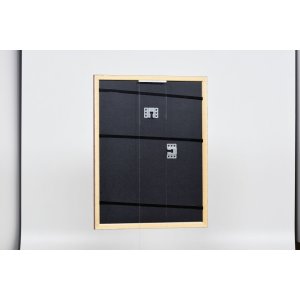 Efektní dřevěný rám profil 38 hnědý 25x35 cm antireflexní sklo