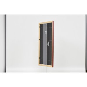 Efektní dřevěný rám profil 38 hnědý 25x70 cm muzejní sklo