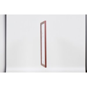 Efektní dřevěný rám profil 38 hnědý 25x70 cm muzejní sklo