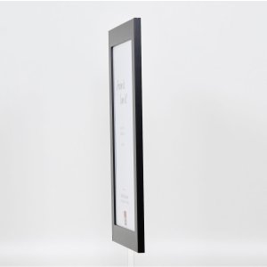 Efektní rám z masivního dřeva profil 30 černý 25x80 cm muzejní sklo