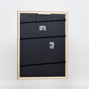 Efektní dřevěný rám profil 2070 muzejní sklo 30x30 cm stříbrný