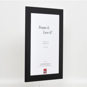 Efektní rám z masivního dřeva profil 30 černý 61x91,5 cm čiré sklo