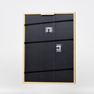 Efektní dřevěný rám profil 23 světle hnědý 7x10 cm muzejní sklo