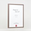 Efektní dřevěný rám profil 35 hnědý 7x10 cm muzejní sklo