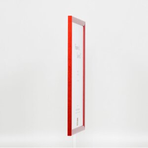 Efektní dřevěný rámový profil 89 červená 25x80 cm antireflexní sklo