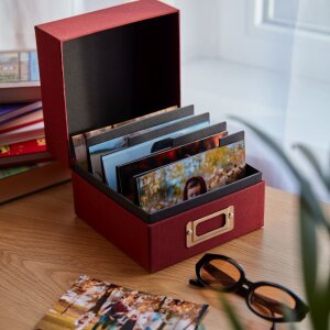 HNFD Lněný box na fotografie Sawala 700 fotografií 10x15 cm lněný vínově červený