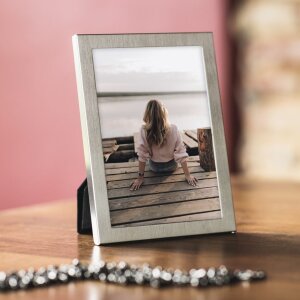 Hama hliníkový fotorámeček Riva 13x18 cm titanový stolní stojan formát na výšku a na šířku