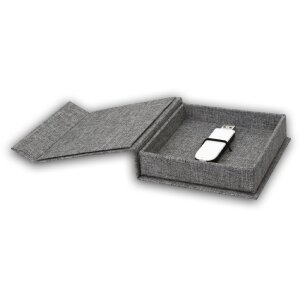 ZEP USB Box Modena šedý plátěný box na fotografie 11x11x3 cm s výřezem na fotografii