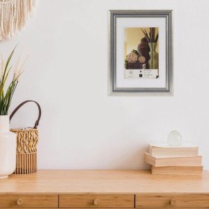 Dřevěný rám Henzo Artos 15x20 cm stříbrný elegantní design stojanový formát na výšku