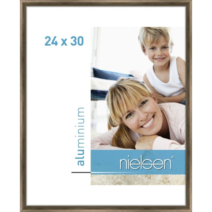 Nielsen hliníkový rám Classic 24x30 cm struktura ořech