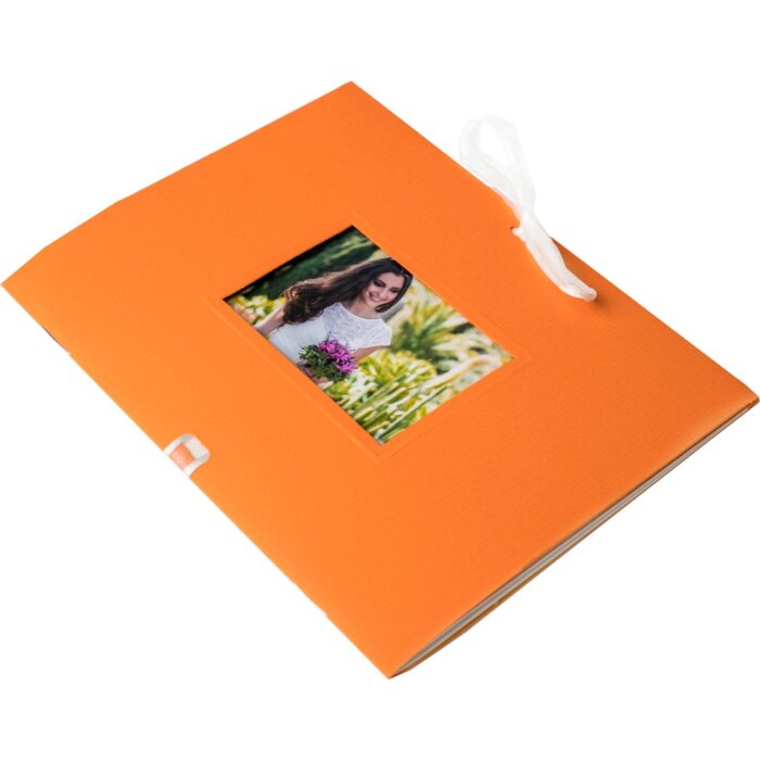 oranžový